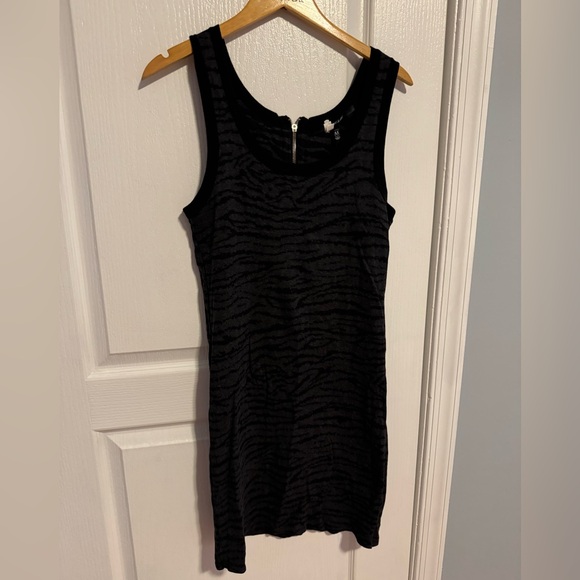 Black and grey zebra dress - Picture 4 of 5
